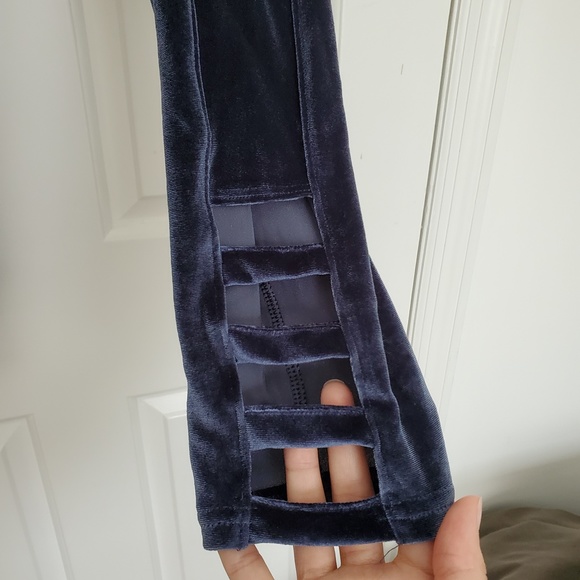 blue velvet leggings - small, utopia by hue - Picture 4 of 10